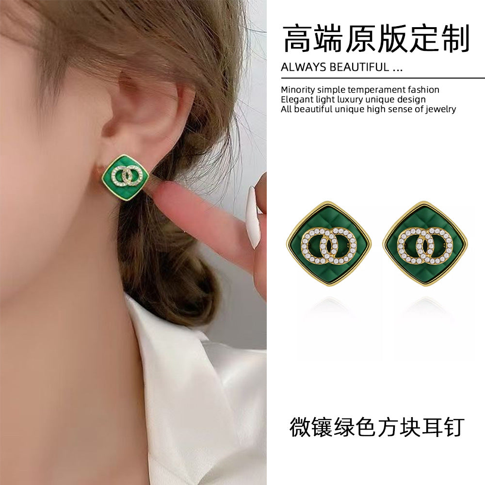 綠色銀針菱形鑲鑽耳釘－商品主圖｜https://igowo.tw/
