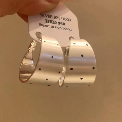 S925素圈誇張耳環－銀6cm款細節｜https://igowo.tw/