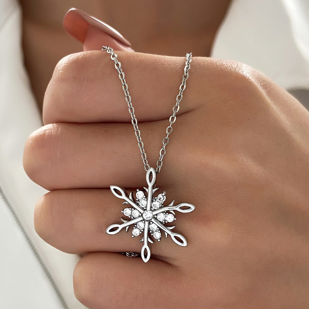 鋯石金屬雪花墜飾項鍊－商品主圖｜https://igowo.tw/