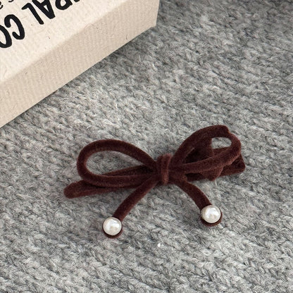 珍珠絨面花朵復古髮夾－細節特寫7｜https://igowo.tw/