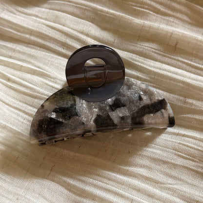 撞色簡約鯊魚夾