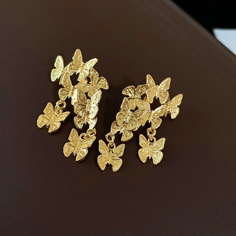 銀針花朵圓圈復古耳釘－細節特寫12｜https://igowo.tw/