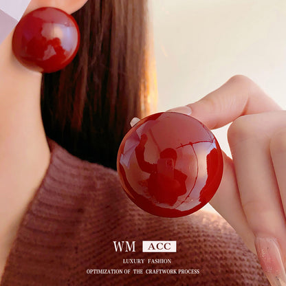 紅色銀針圓形復古耳釘－細節特寫2｜https://igowo.tw/