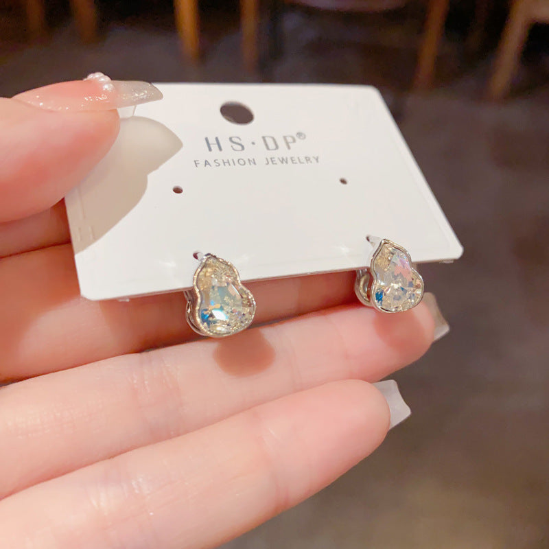 鋯石葫蘆雙面小巧耳扣－第二視角實拍｜https://igowo.tw/