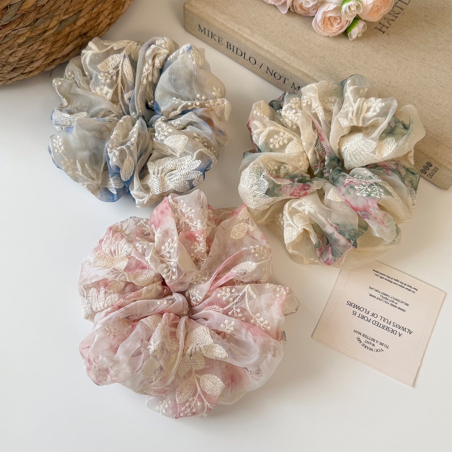 網紗大腸圈刺繡髮圈－藍色-刺繡髮圈款細節｜https://igowo.tw/