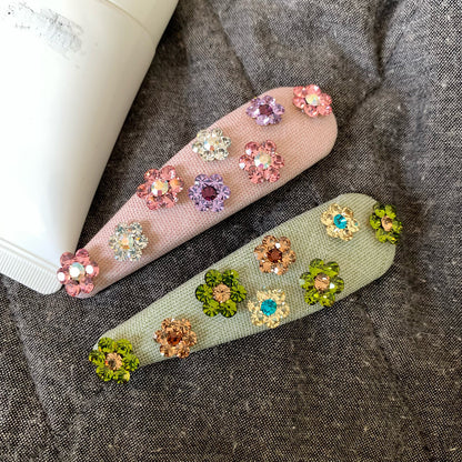 水晶鋯石花朵水滴髮夾－咖色款細節｜https://igowo.tw/