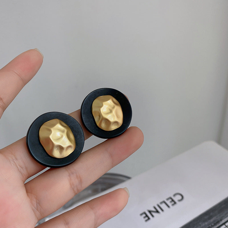 黑色鋯石蝴蝶結耳環－細節特寫30｜https://igowo.tw/