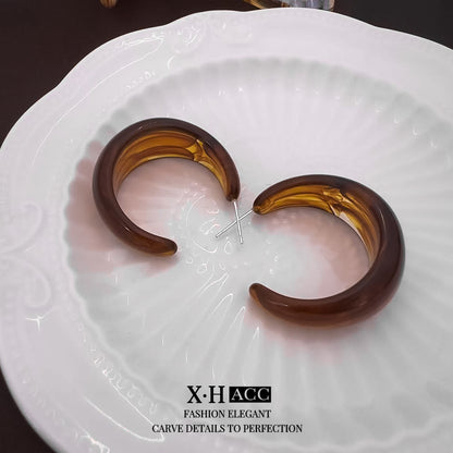 棕色豹紋C形復古耳釘－細節特寫76｜https://igowo.tw/