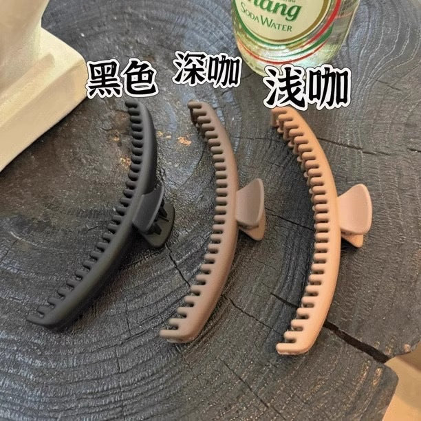 棕色磨砂鯊魚夾－深咖款實拍｜https://igowo.tw/