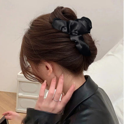 布藝緞面花朵發夾韓系甜美百搭后腦勺鯊魚夾簡約高級感抓夾發飾女