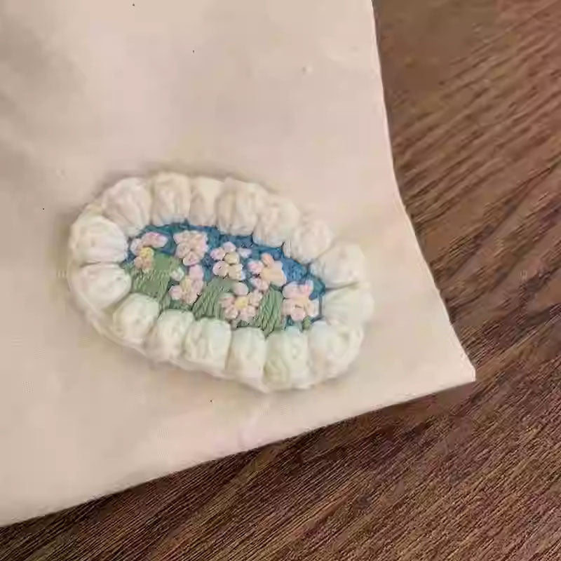 櫻桃卡通刺繡編織髮夾－橢圓鬱金香髮夾款細節｜https://igowo.tw/