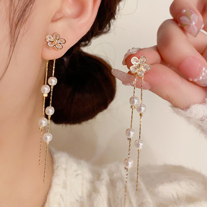 珍珠鋯石花朵流蘇耳環－商品主圖｜https://igowo.tw/