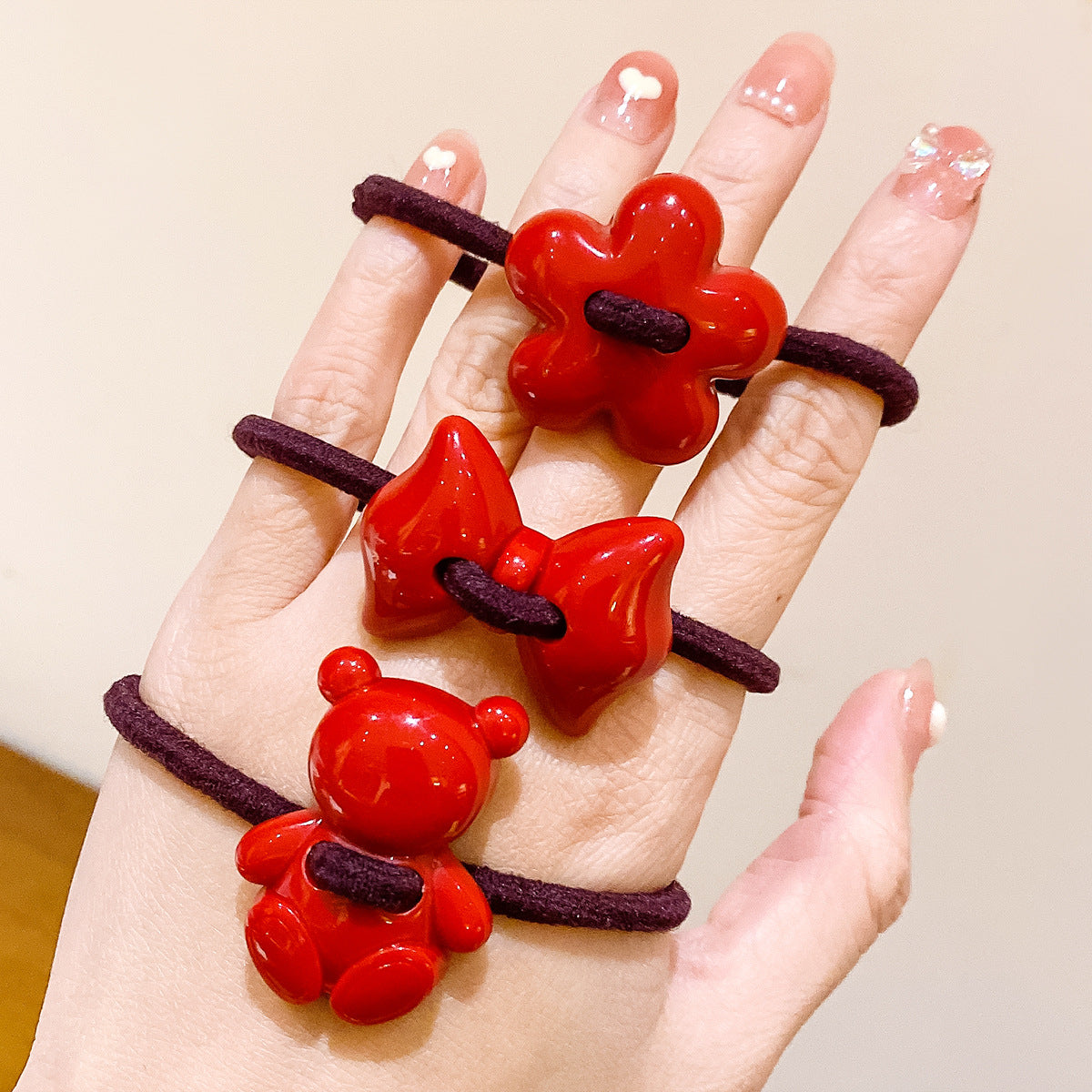 紅色愛心蝴蝶結髮圈－領結款實拍｜https://igowo.tw/