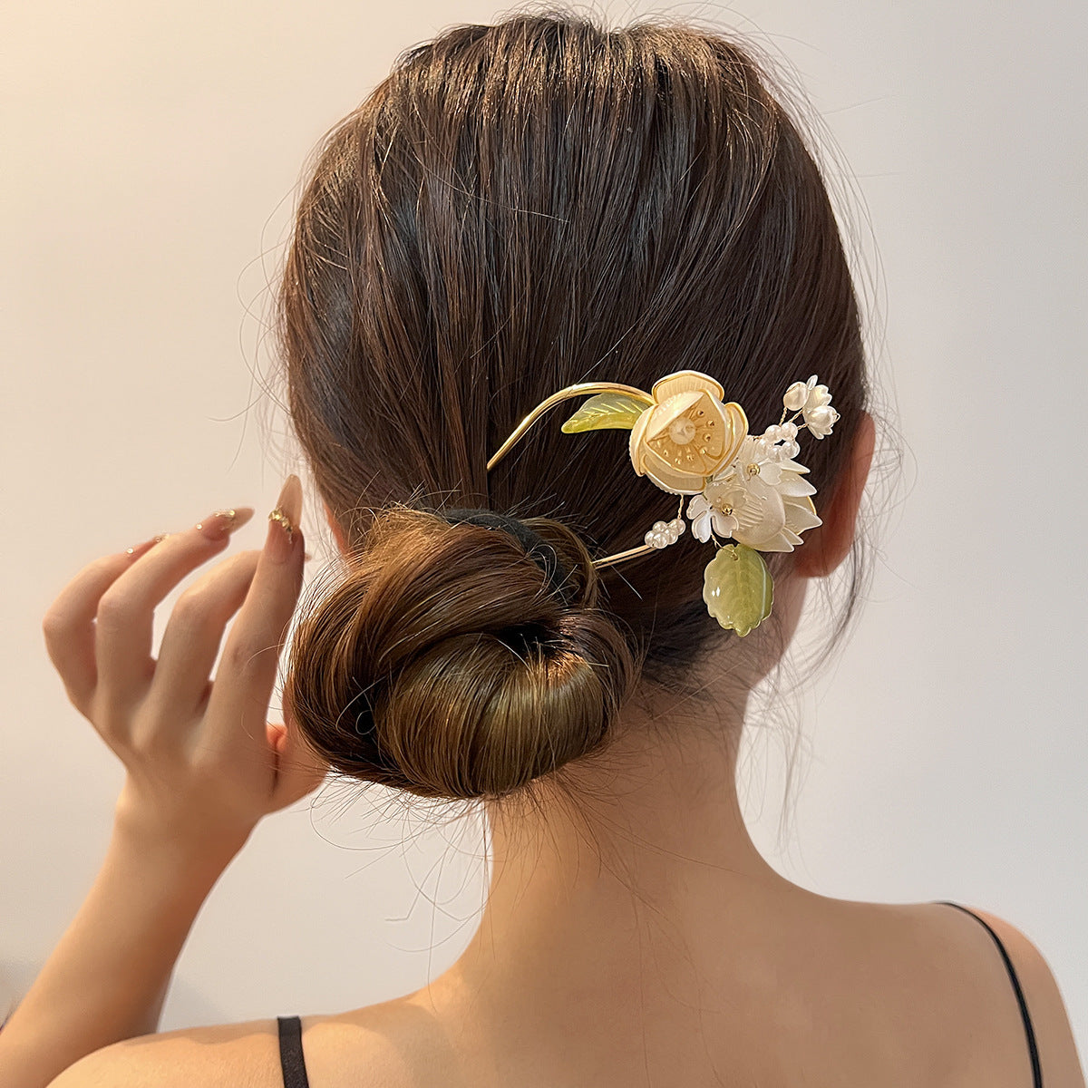 花朵復古髮簪－第二視角實拍｜https://igowo.tw/