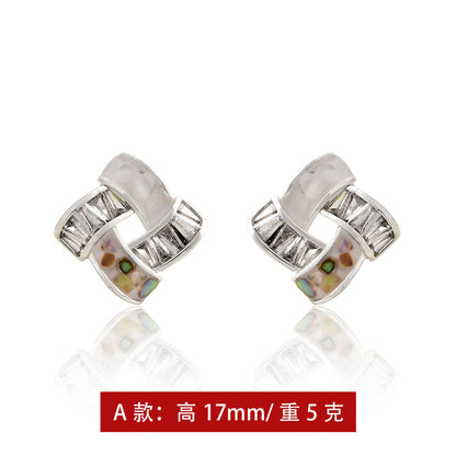 貝殼簡約耳釘－D款：銀色款細節4｜https://igowo.tw/