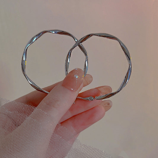 扭紋圓圈簡約耳環－商品主圖｜https://igowo.tw/