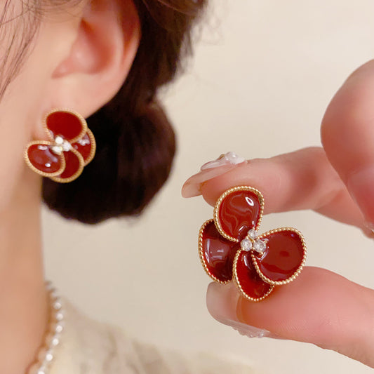 紅色琺瑯花朵簡約耳釘－商品主圖｜https://igowo.tw/