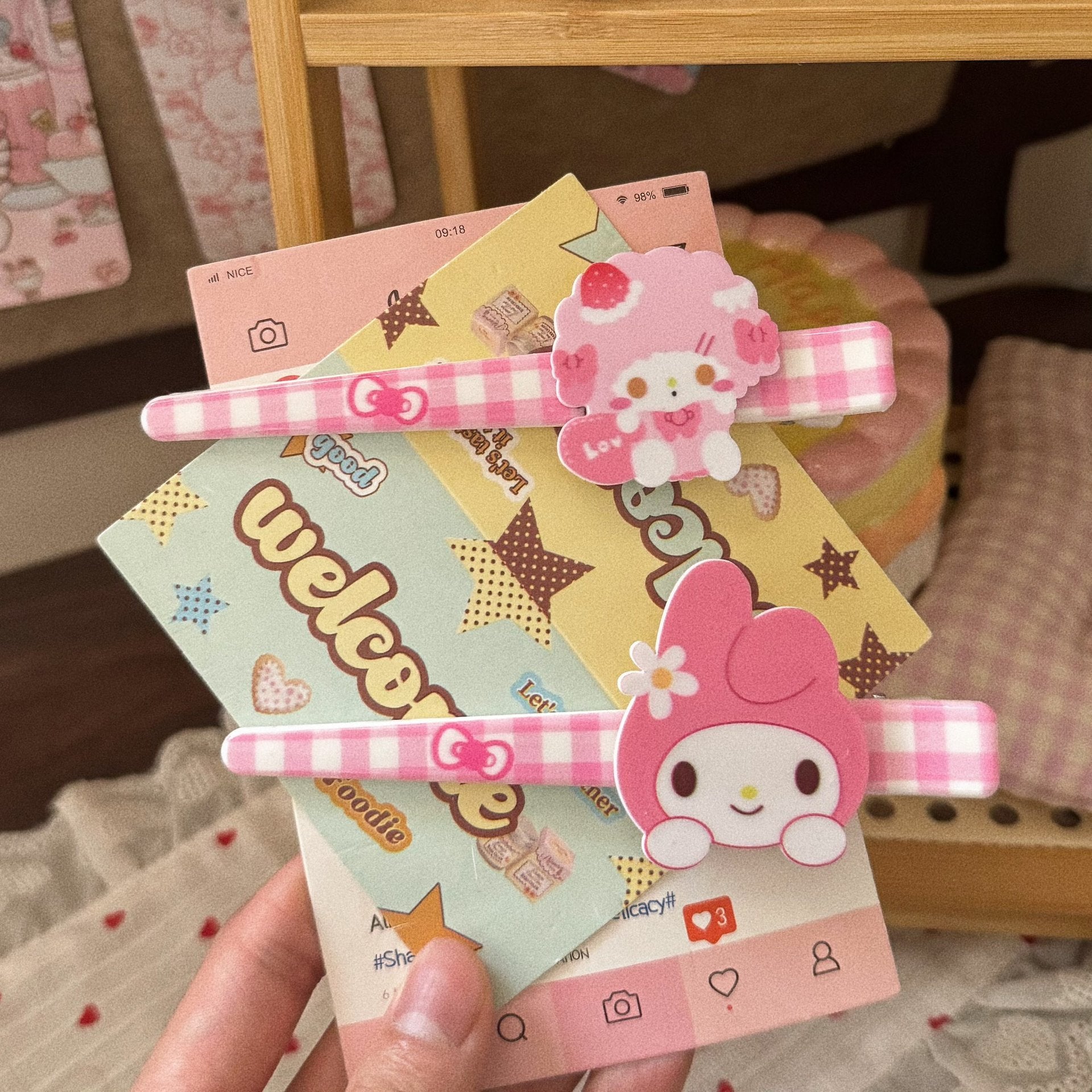 粉色愛心草莓髮夾－商品主圖｜https://igowo.tw/