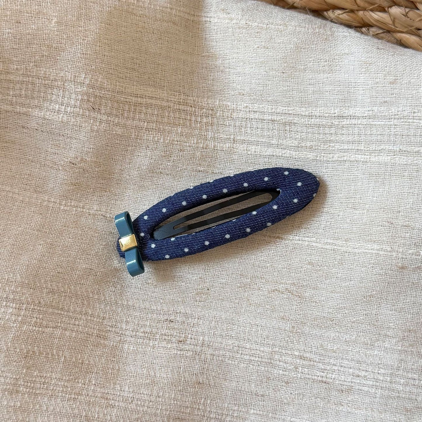 布面波點蝴蝶髮夾
