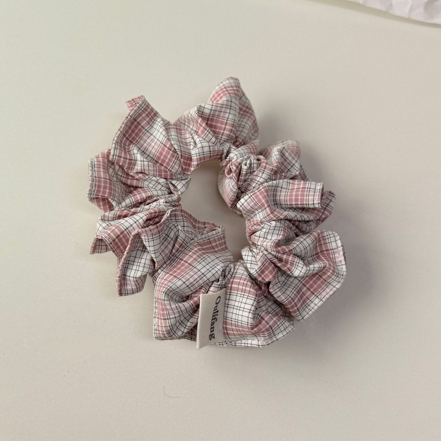 粉色布面格紋髮圈