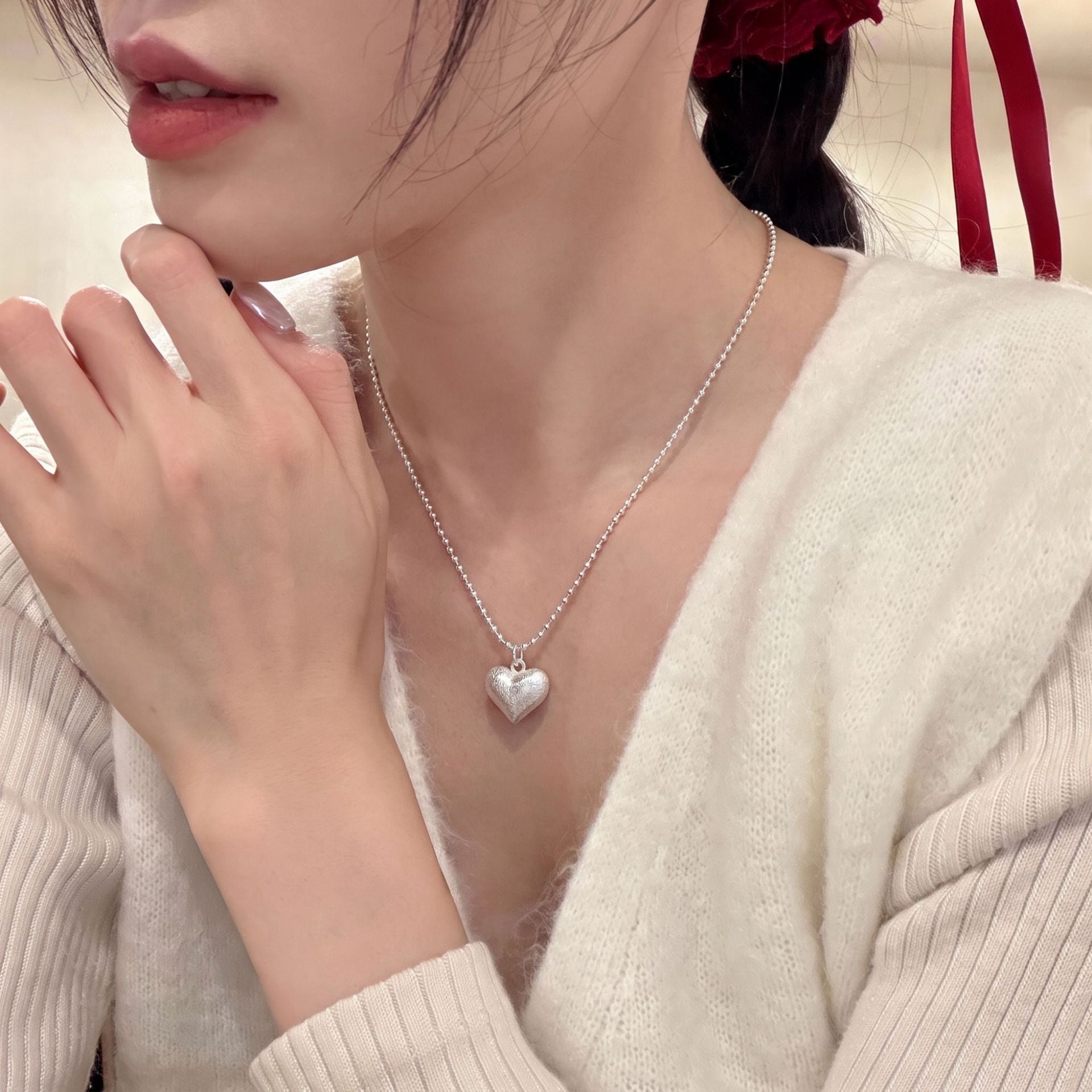 愛心拉絲墜飾項鍊－商品主圖｜https://igowo.tw/