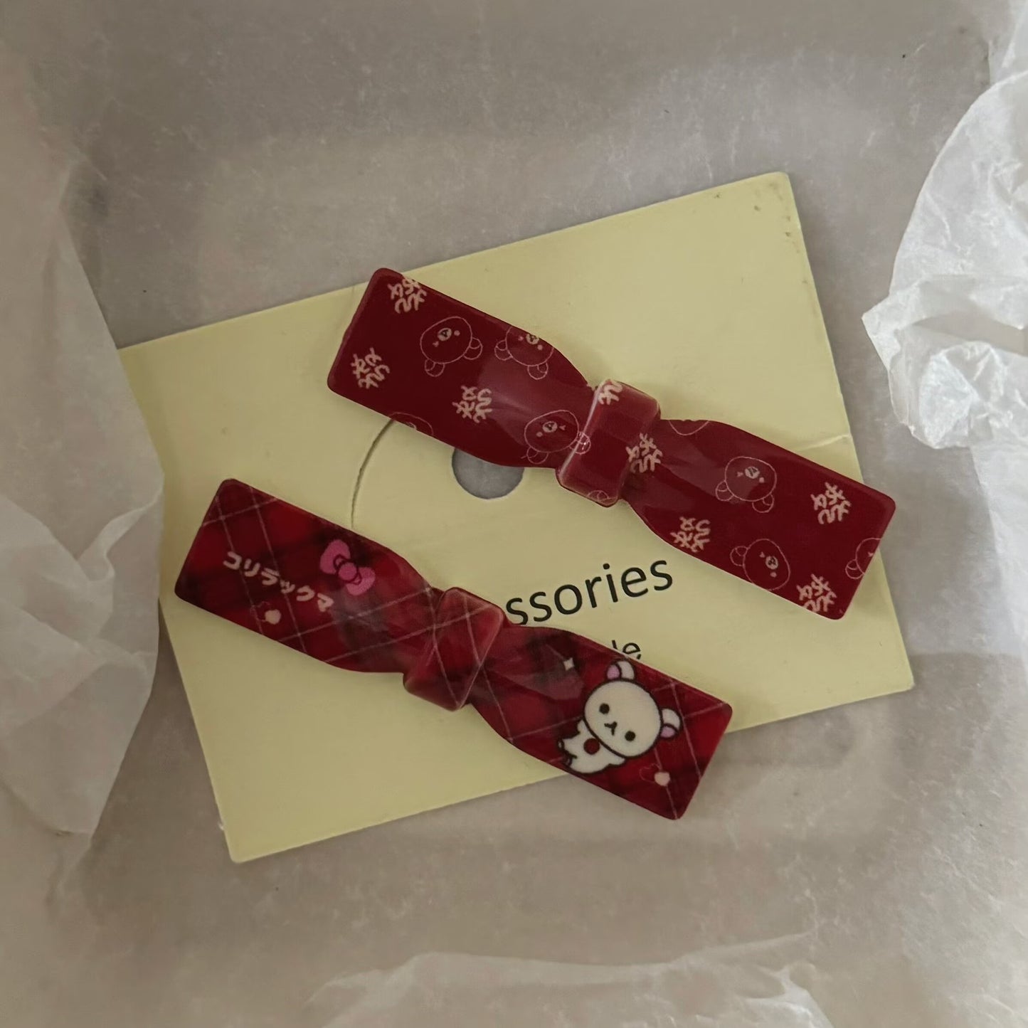 紅色小熊蝴蝶結髮夾－白色全身小熊髮夾款實拍｜https://igowo.tw/