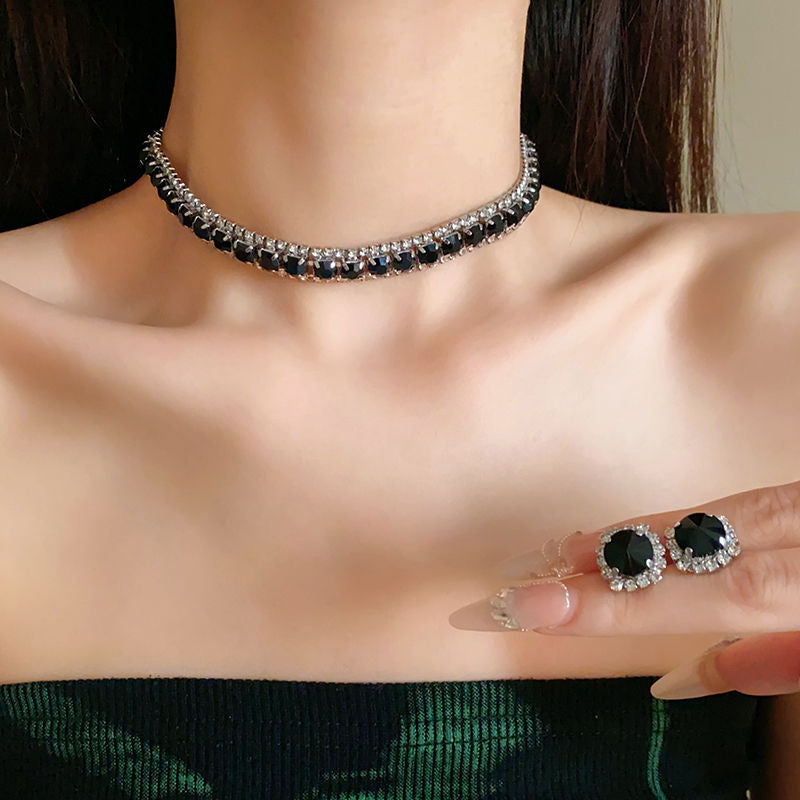 橢圓鑲鑽項鍊耳環組－細節特寫55｜https://igowo.tw/