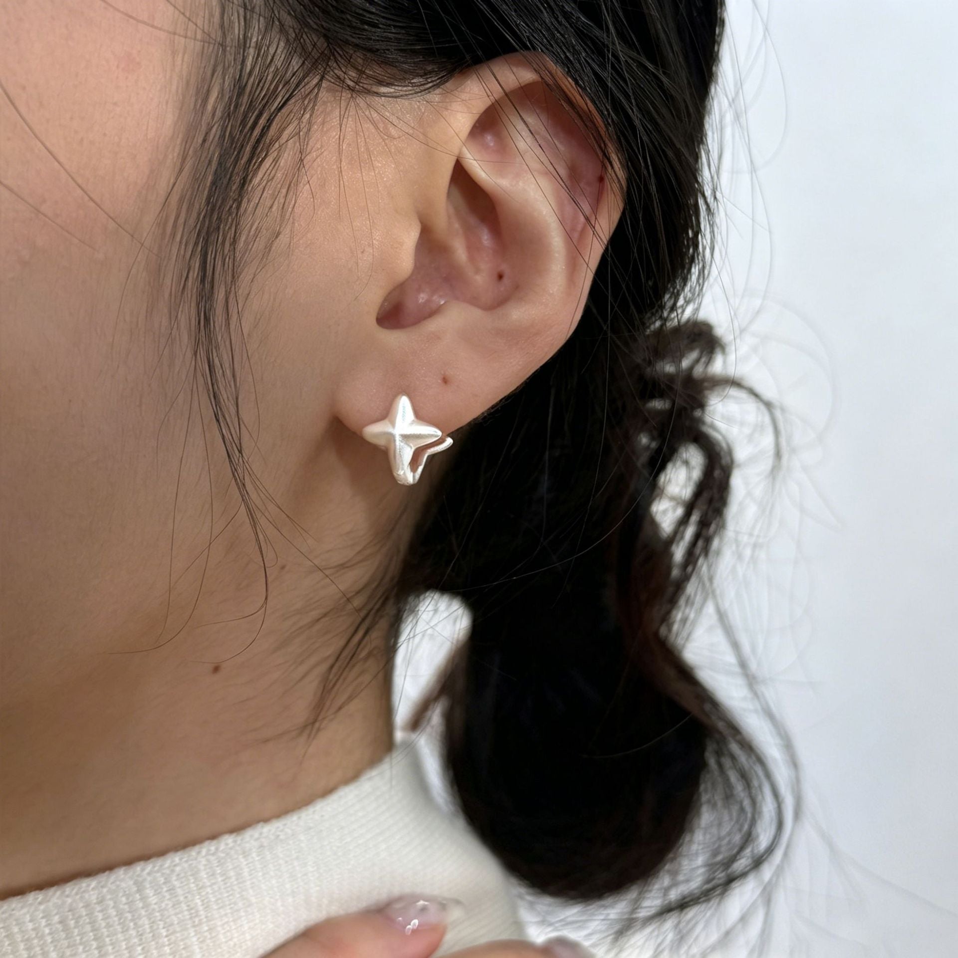 星星立體簡約耳扣－商品主圖｜https://igowo.tw/
