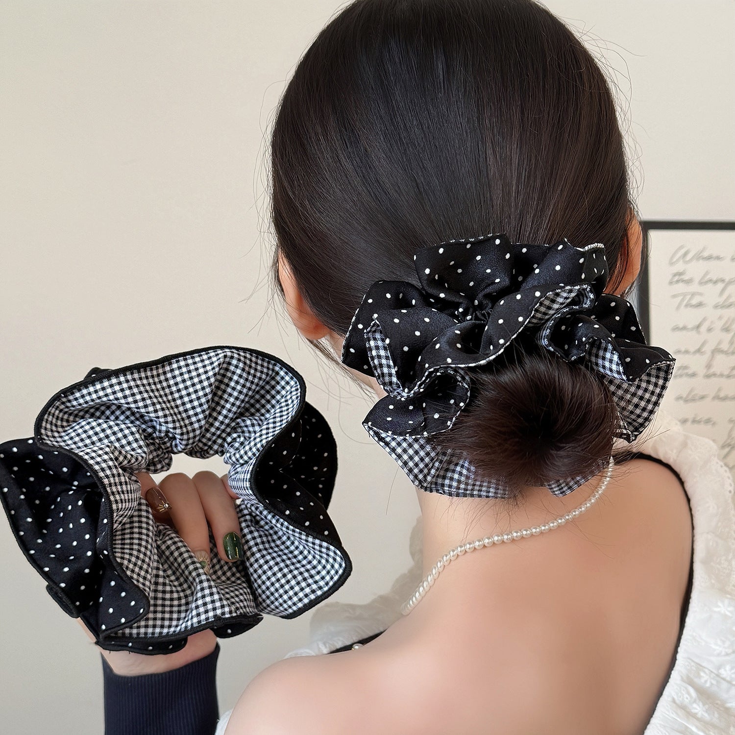 布面格紋波點簡約髮圈－商品主圖｜https://igowo.tw/