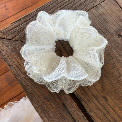 蕾絲大腸圈刺繡髮圈
