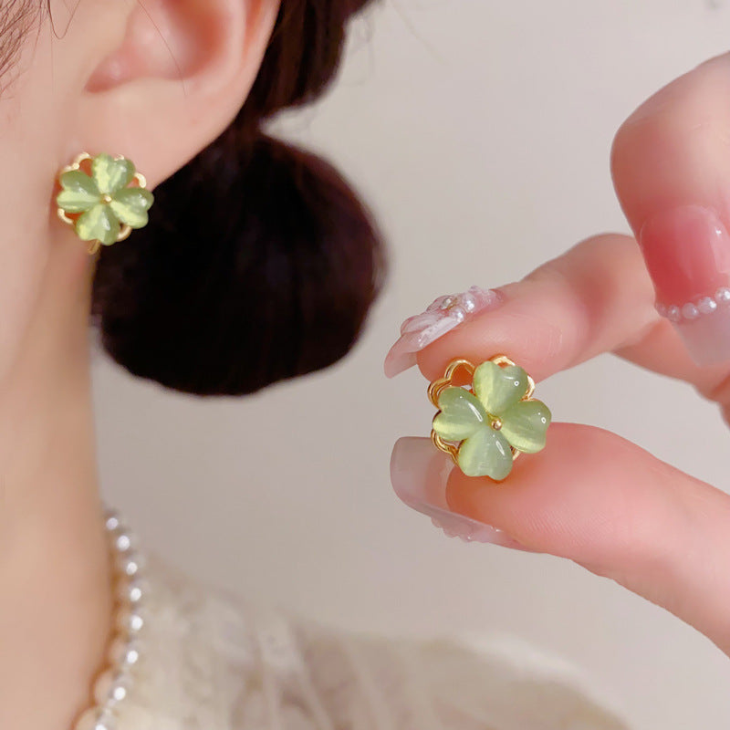 貓眼石扭紋簡約耳釘－商品主圖｜https://igowo.tw/