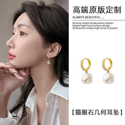 貓眼石幾何鑲鑽耳扣－商品主圖｜https://igowo.tw/
