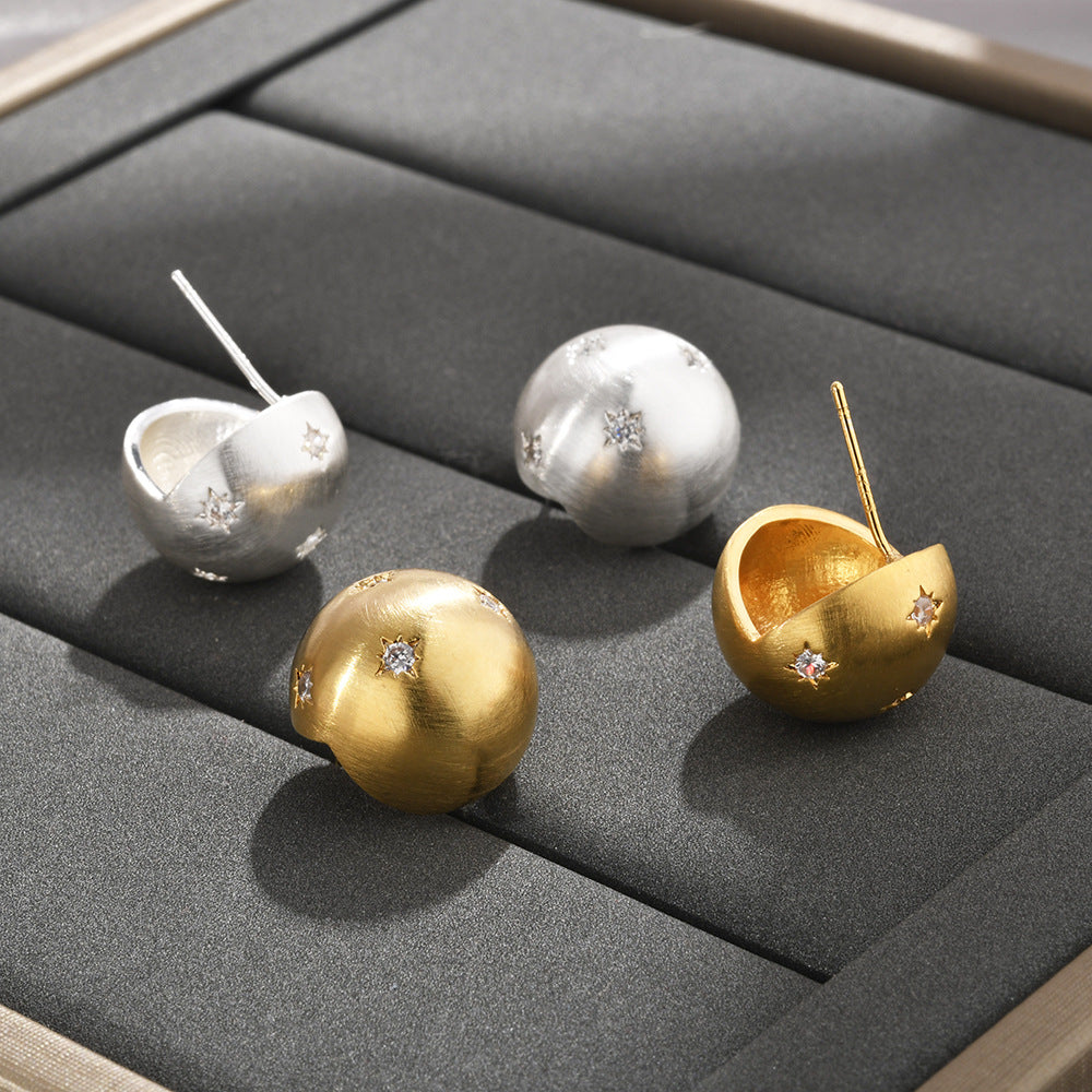 星星圓珠拉絲簡約耳釘－商品主圖｜https://igowo.tw/