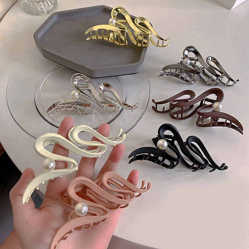 簡約經典鯊魚夾－商品主圖｜https://igowo.tw/