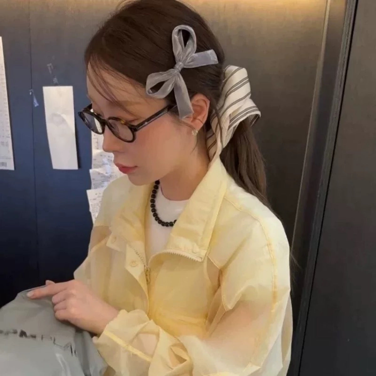 布面蝴蝶結髮夾－細節特寫1｜https://igowo.tw/