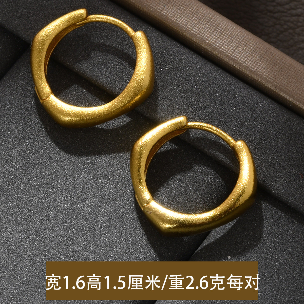 沙金扭紋復古耳釘－細節特寫9｜https://igowo.tw/