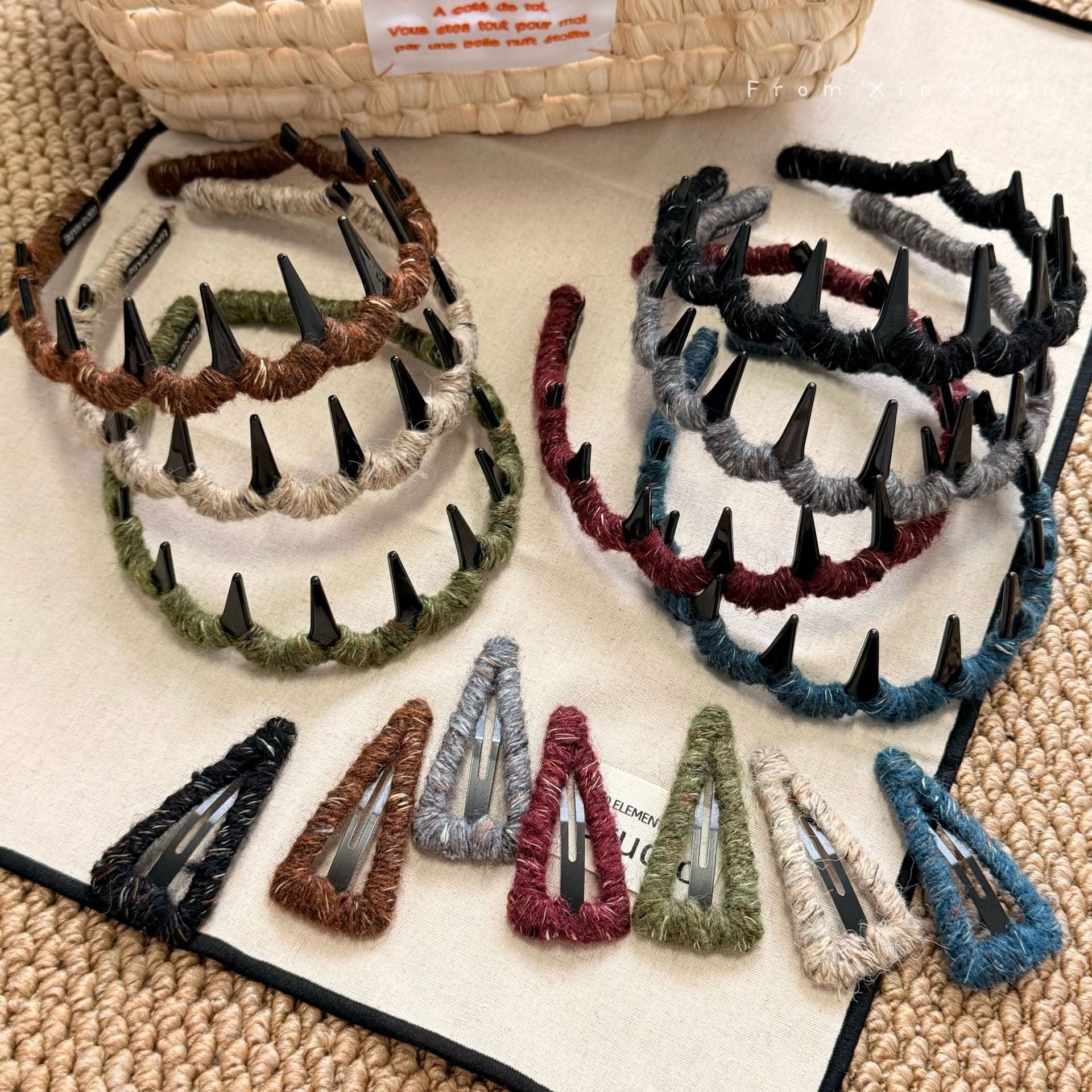 波浪復古髮夾－商品主圖｜https://igowo.tw/