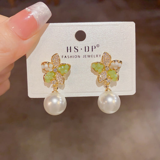 綠色珍珠鋯石花朵耳墜－商品主圖｜https://igowo.tw/