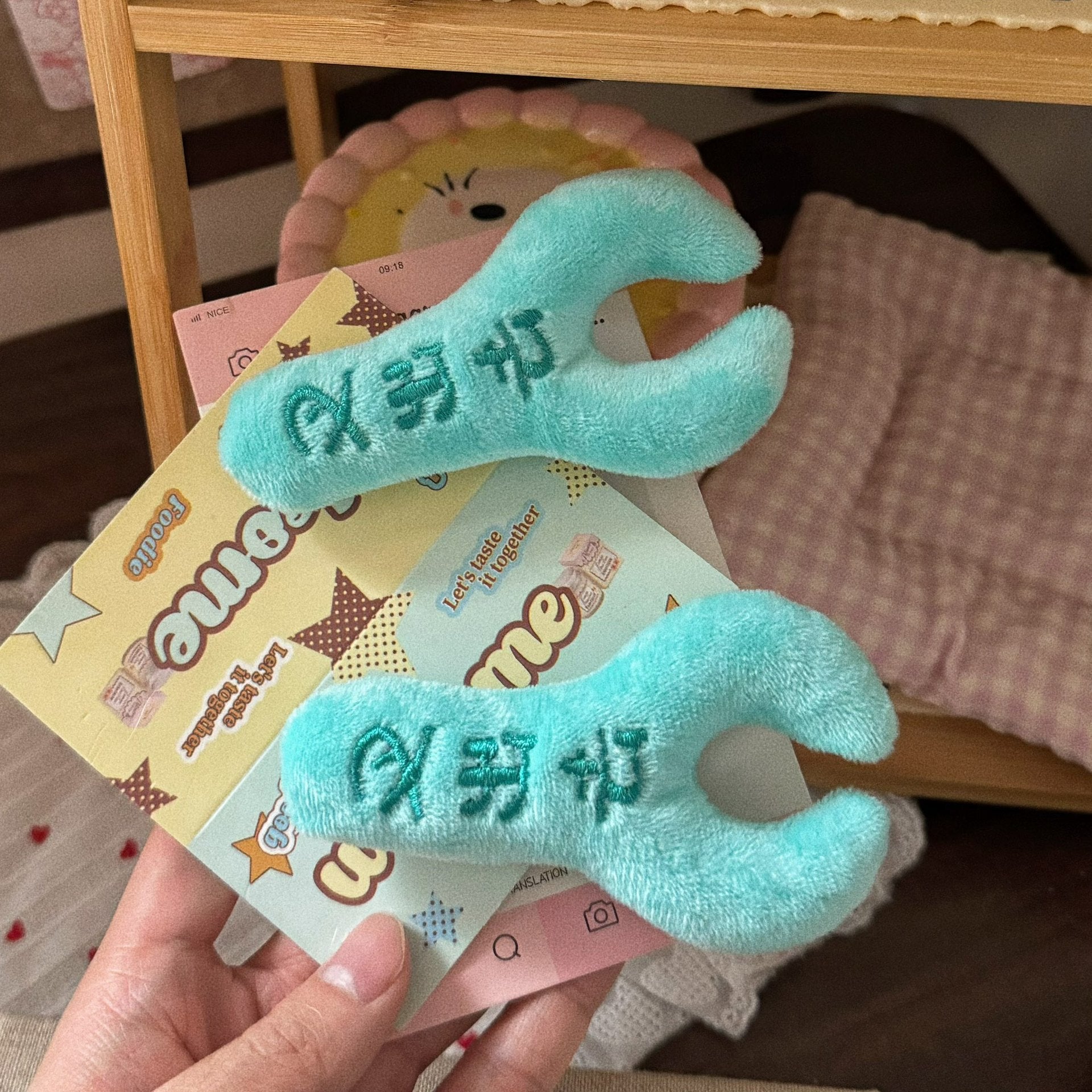 藍色卡通髮夾－商品主圖｜https://igowo.tw/