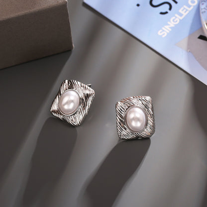 S925方形復古耳釘－細節特寫1｜https://igowo.tw/