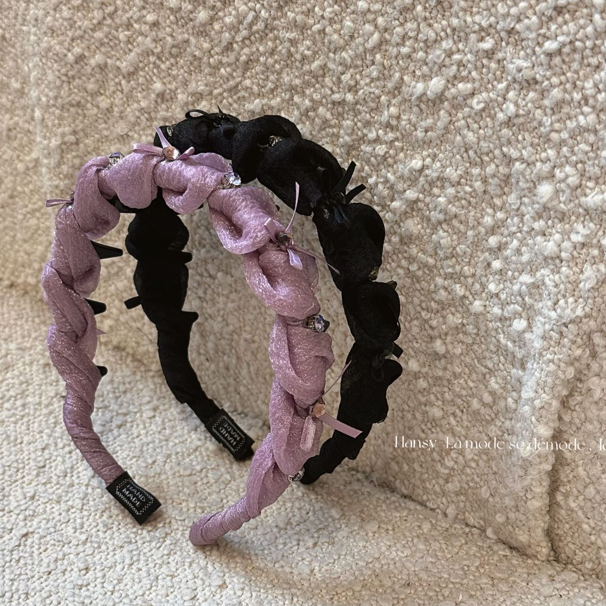 鋯石蝴蝶結纏繞髮箍－商品主圖｜https://igowo.tw/