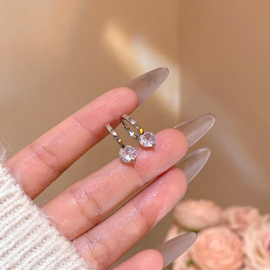 鋯石簡約耳環－商品主圖｜https://igowo.tw/