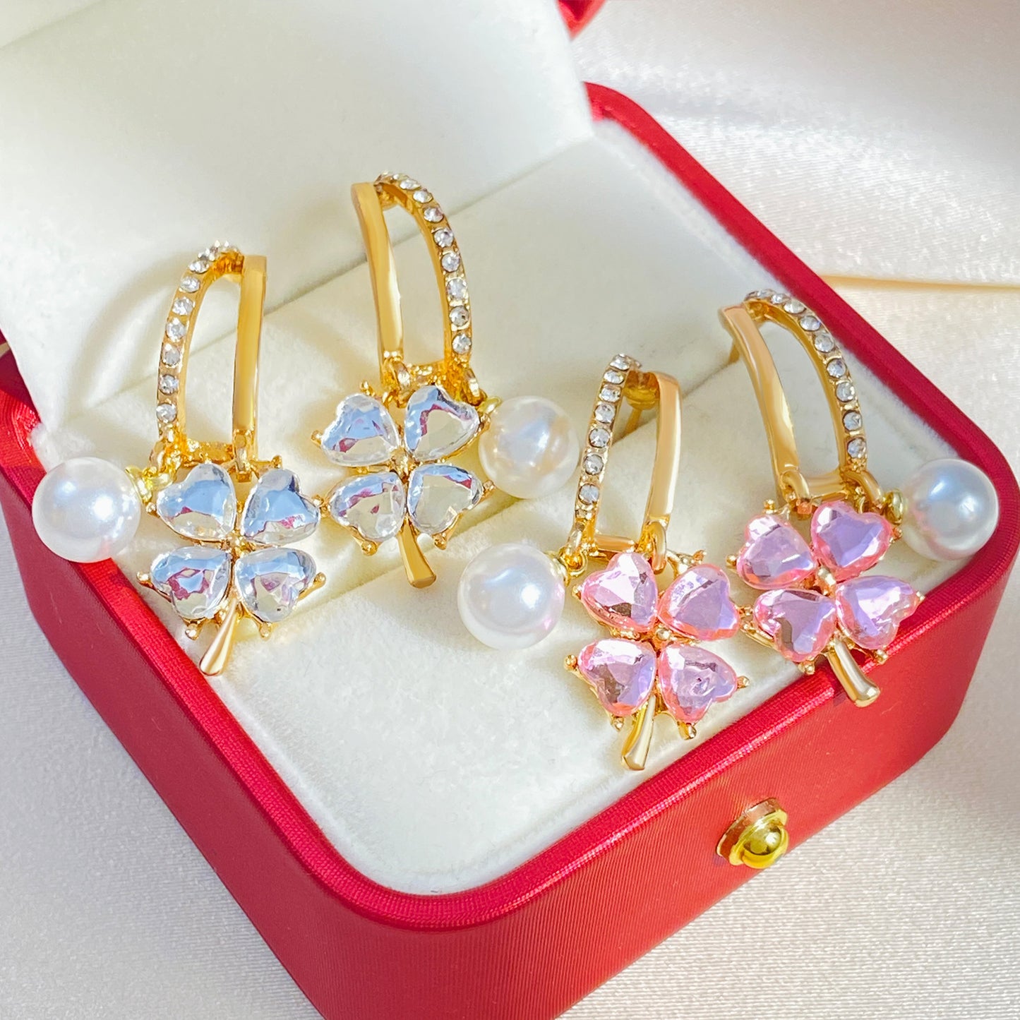粉色珍珠愛心花朵耳環－商品主圖｜https://igowo.tw/