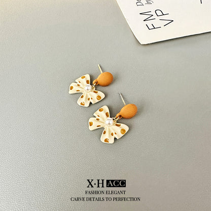 紅色銀針波點耳墜