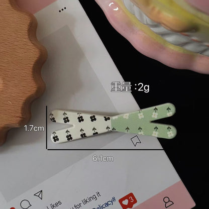 藍色交叉簡約髮夾