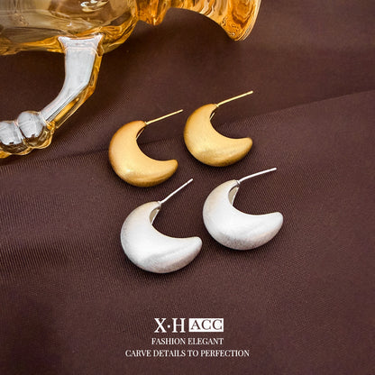 銀針C形拉絲簡約耳釘－商品主圖｜https://igowo.tw/