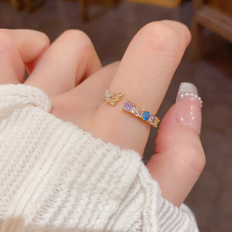 彩色蝴蝶鑲鑽戒指－商品主圖｜https://igowo.tw/