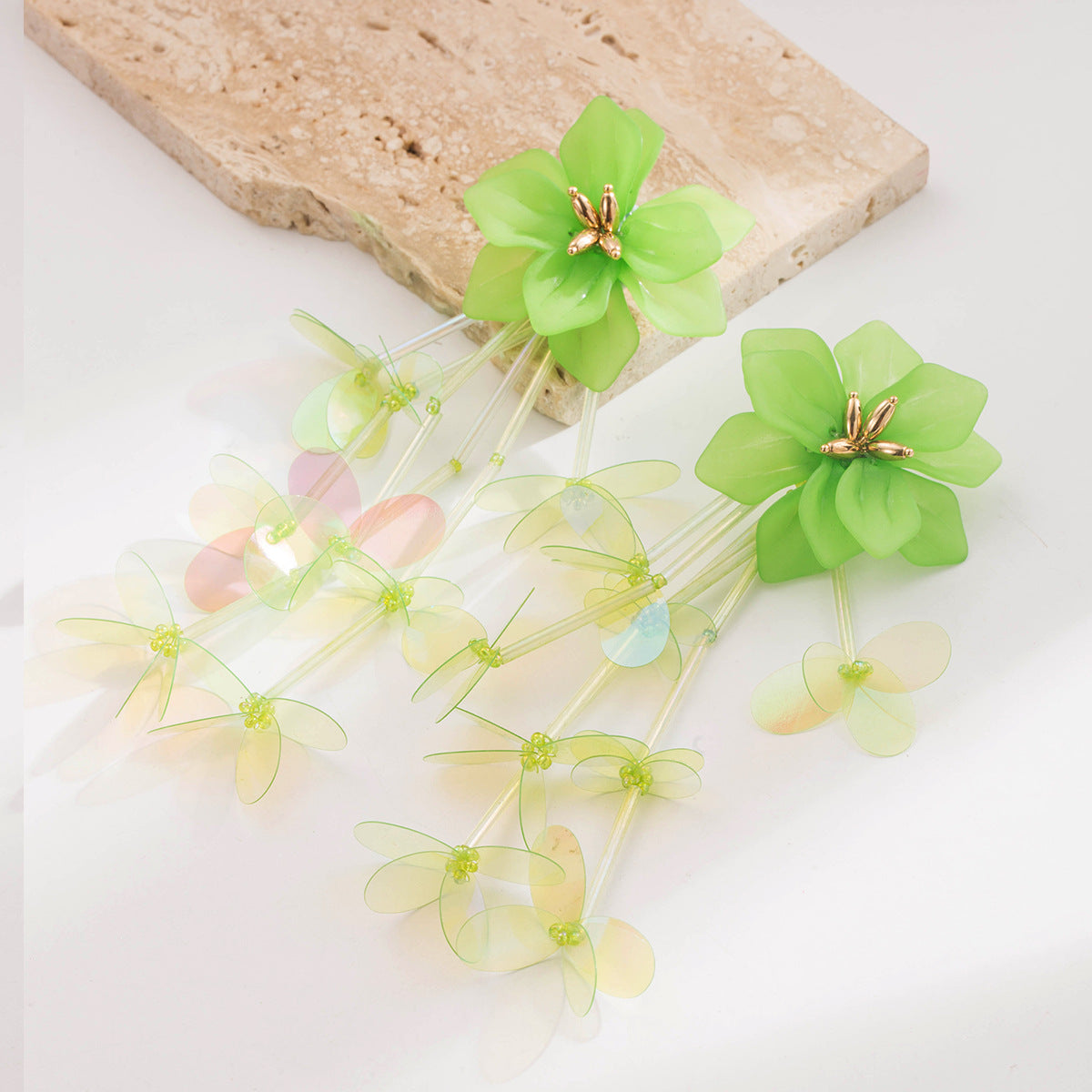 花朵流蘇垂墜耳環－紅色款細節4｜https://igowo.tw/