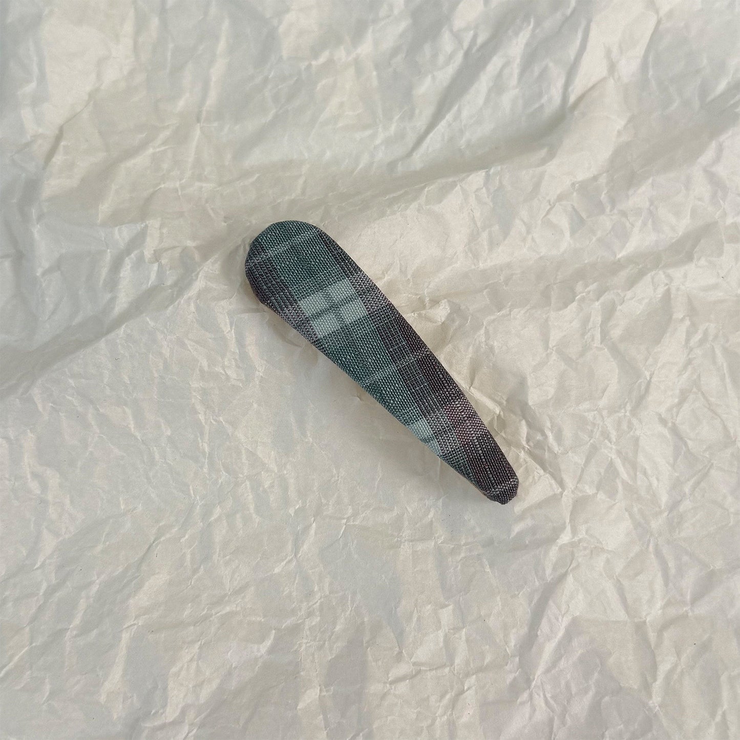格紋簡約髮夾－藍灰-水滴夾款細節｜https://igowo.tw/