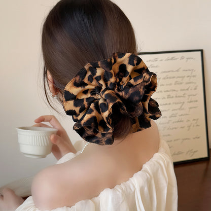 豹紋大腸圈髮圈－咖豹紋款實拍｜https://igowo.tw/